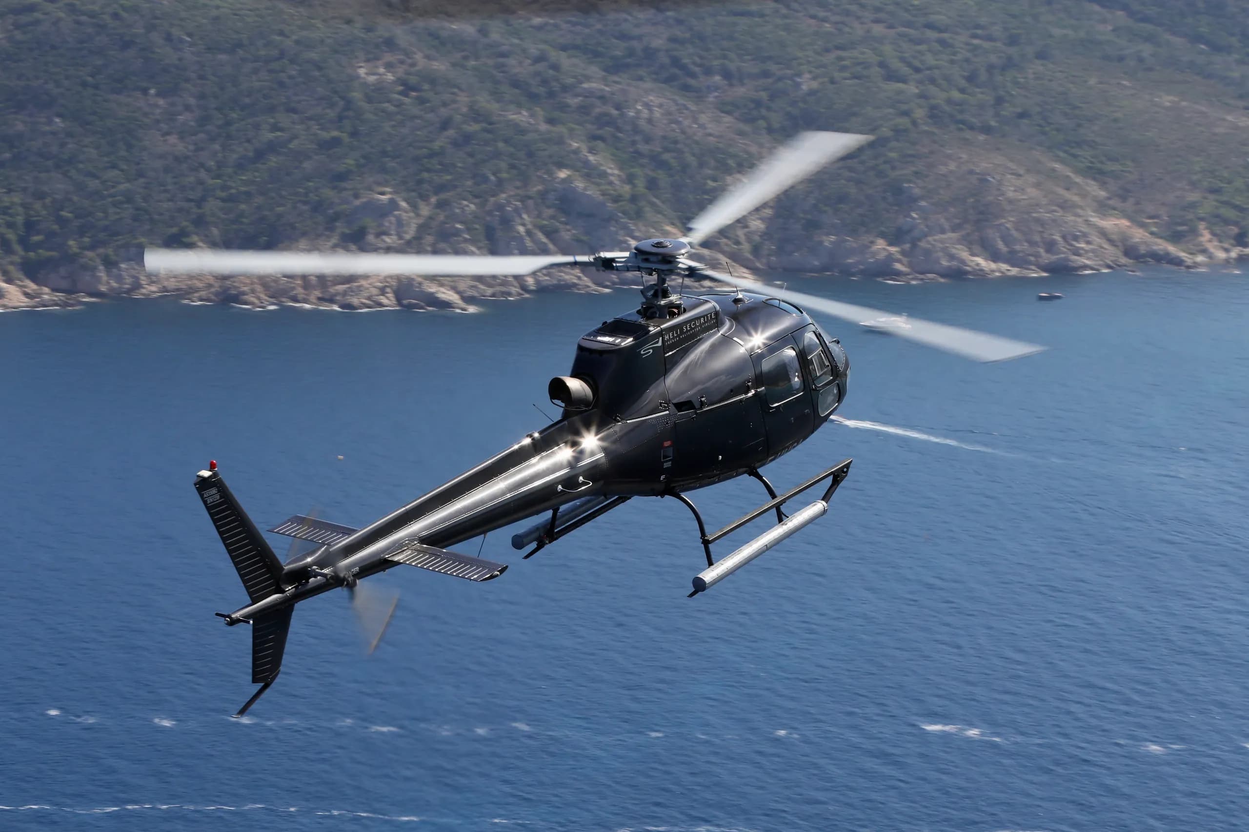 H125